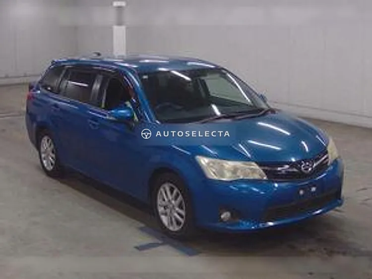 Toyota Corolla Fielder 2013, photo 1 of 1
