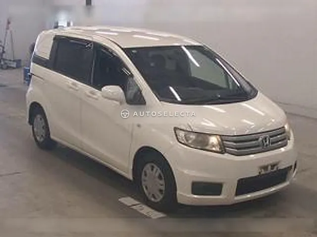 Honda Freed Spike 2011