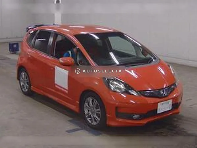 Honda Fit 2011, auction grade R