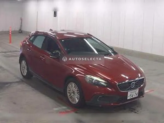 Volvo V40 2014, auction grade 4