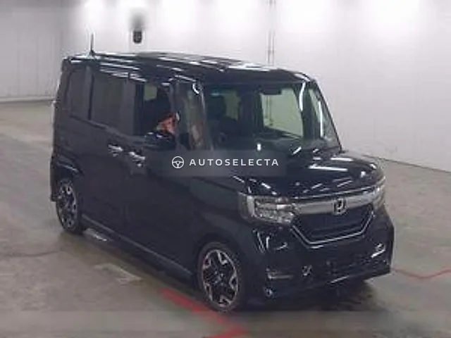 Honda N-BOX Custom 2018, auction grade R