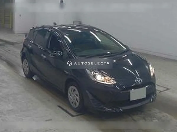 Toyota Aqua 2017, photo 1 of 6