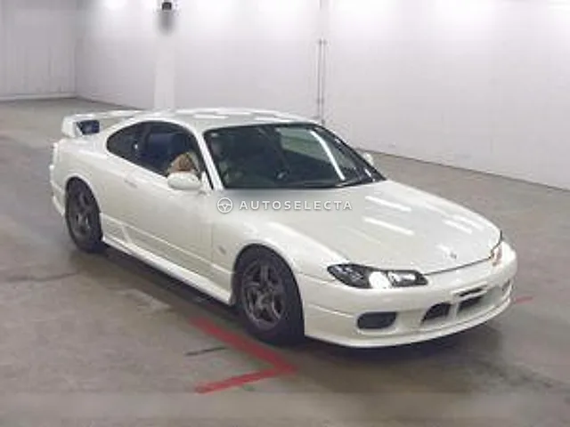 Nissan Silvia 1999, auction grade R
