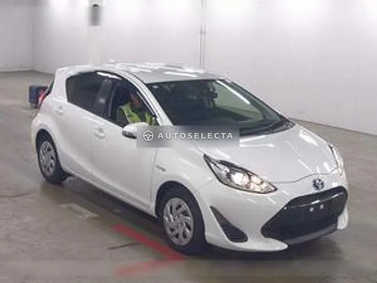 Toyota Aqua 2017, photo 1 of 1
