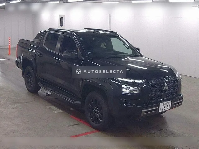 Mitsubishi Triton 2025, auction grade 5