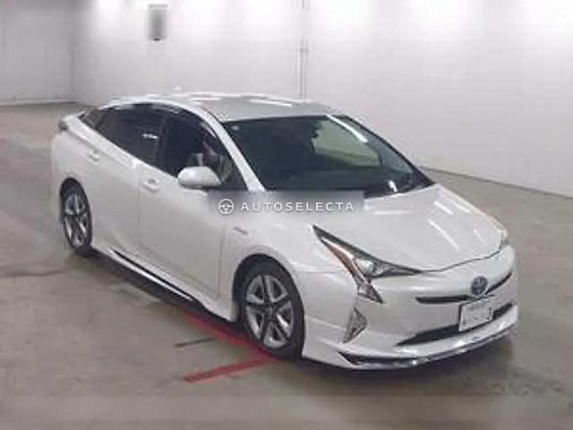 Toyota Prius 2016, auction grade 3.5