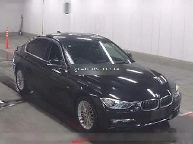 BMW 3 Series 2013, auction grade 3.5