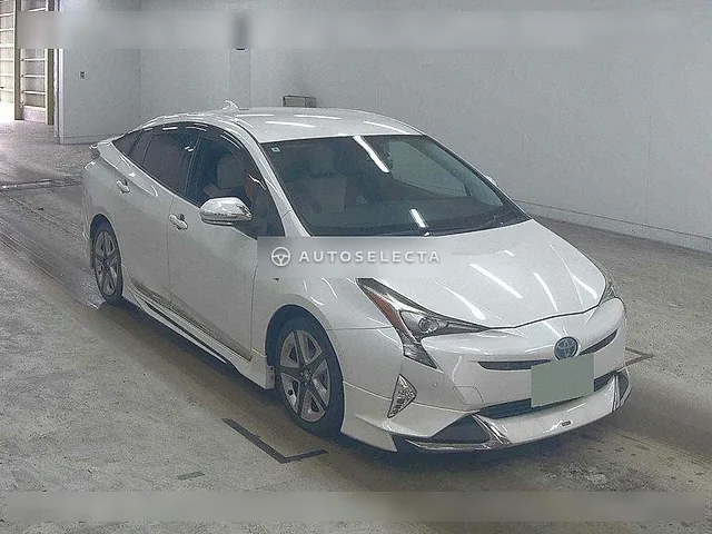 Toyota Prius 2016, auction grade R