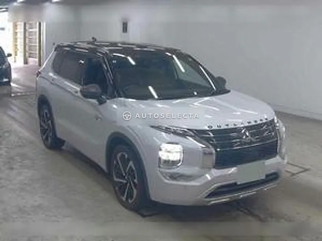 Mitsubishi Outlander PHEV 2022, auction grade 4.5