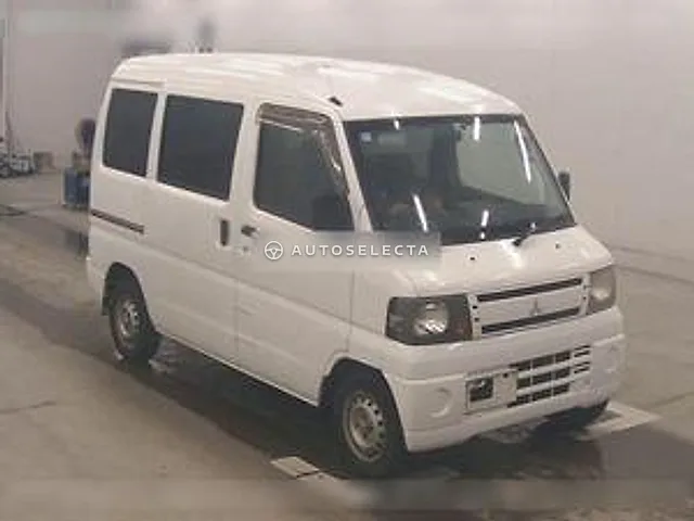 Mitsubishi Minicab Van 2011