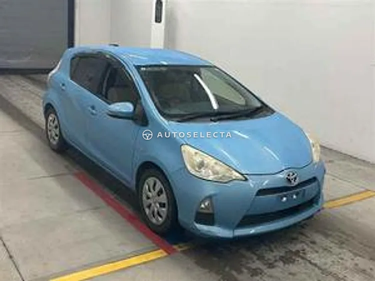 Toyota Aqua 2013, photo 1 of 1