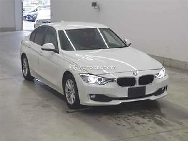 BMW 3 Series 2013, auction grade 3.5