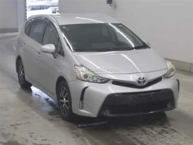 Toyota Prius Alpha 2016, auction grade R