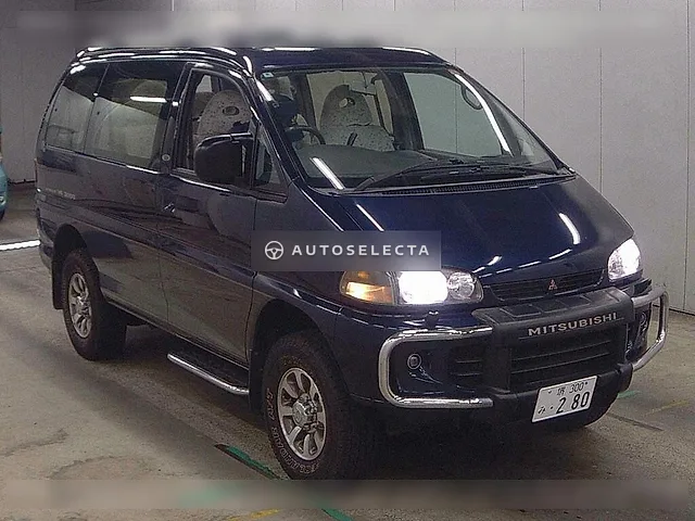 Mitsubishi Delica Space Gear 1996, auction grade 4.5