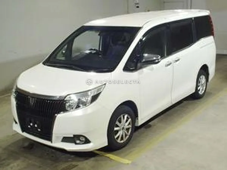 Toyota Esquire 2017, photo 1 of 1