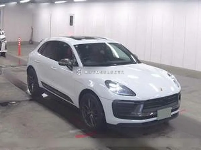 Porsche Macan 2023, auction grade 5