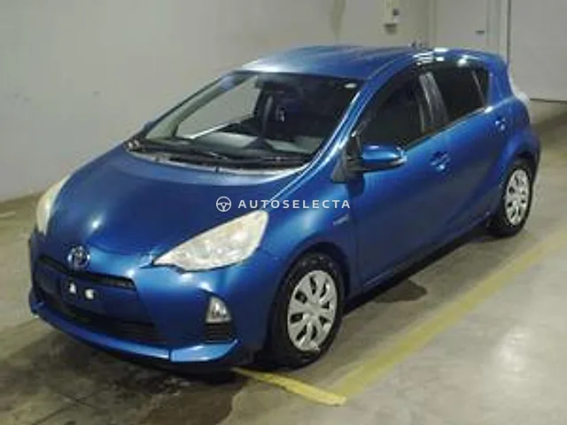 Toyota Aqua 2013, auction grade RA