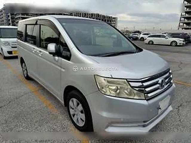 Honda Stepwgn 2014