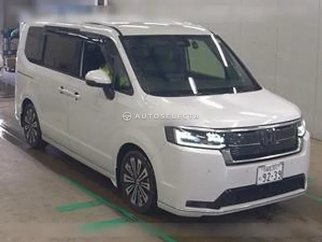 Honda Stepwgn Spada 2022, auction grade R