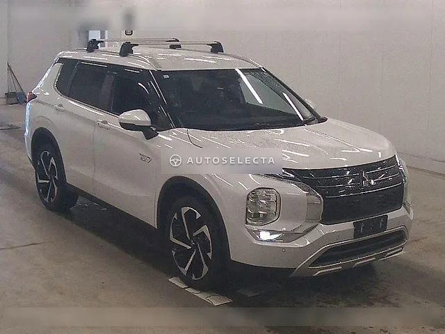 Mitsubishi Outlander PHEV 2023, auction grade 4