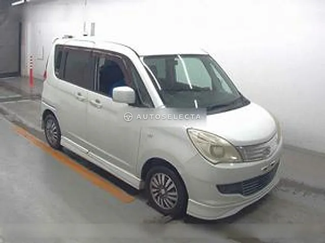 Suzuki Solio 2011