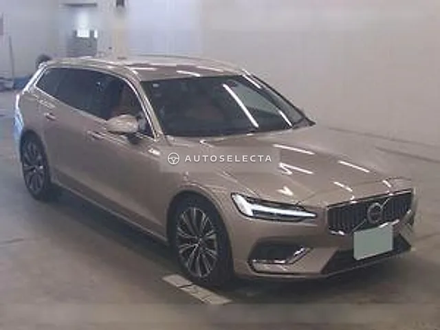 Volvo V60 2023, auction grade R