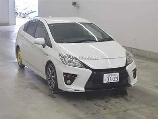 Toyota Prius 2012, auction grade 3.5