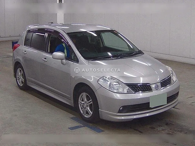 Nissan Tiida 2004, auction grade 3