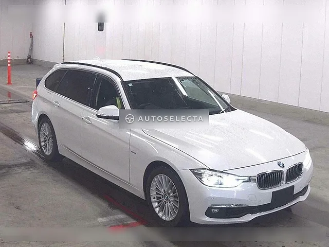 BMW 3 Series 2018, auction grade 4.5