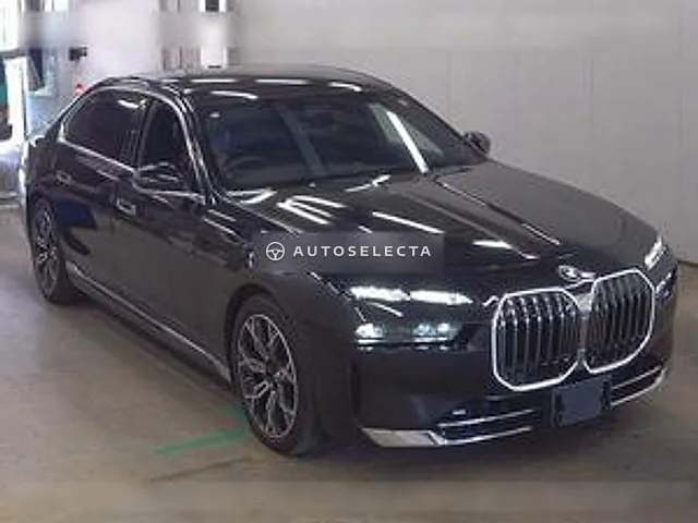 BMW 7 Series 2023, auction grade 5