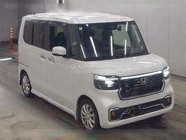Honda N-BOX Custom 2024, auction grade R