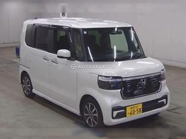 Honda N-BOX Custom 2025, auction grade R
