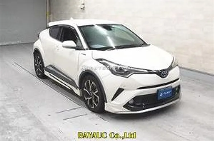 Toyota C-HR 2017, photo 1 of 1