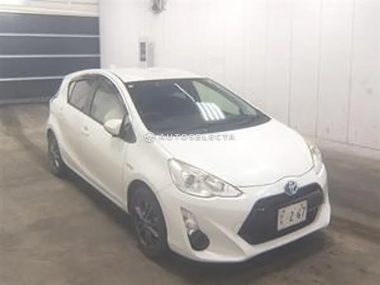 Toyota Aqua 2016, photo 1 of 1