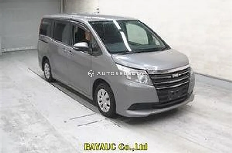 Toyota Noah 2016, photo 1 of 1