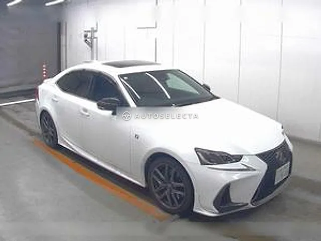 Lexus IS 2019, auction grade 4