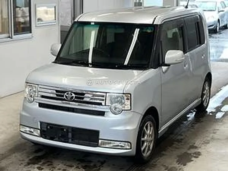 Toyota Pixis Space 2012, photo 1 of 1