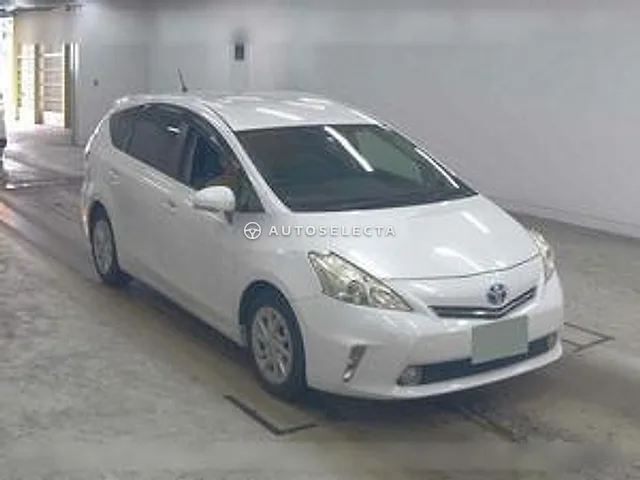 Toyota Prius Alpha 2012, auction grade R
