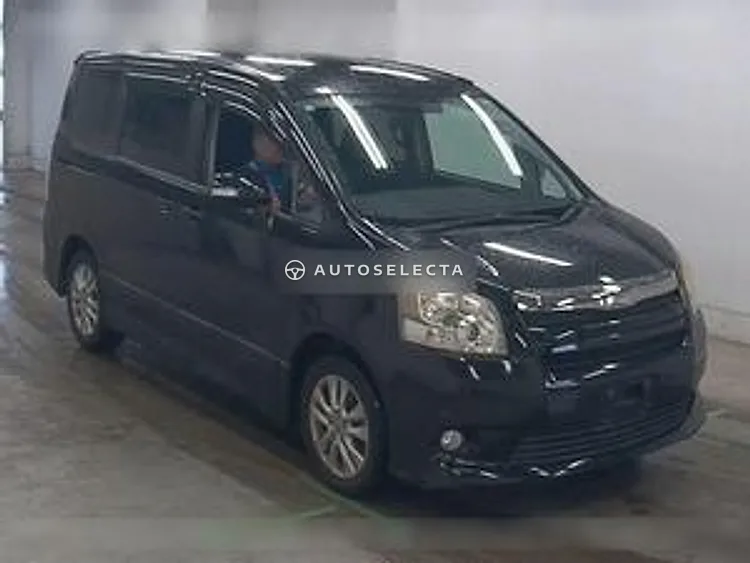 Toyota Noah 2007, photo 1 of 1