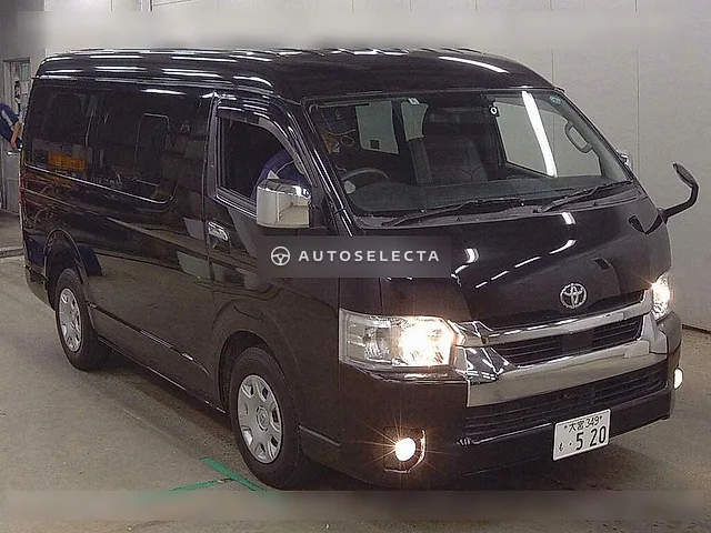 Toyota Hiace Wagon 2022, auction grade 4