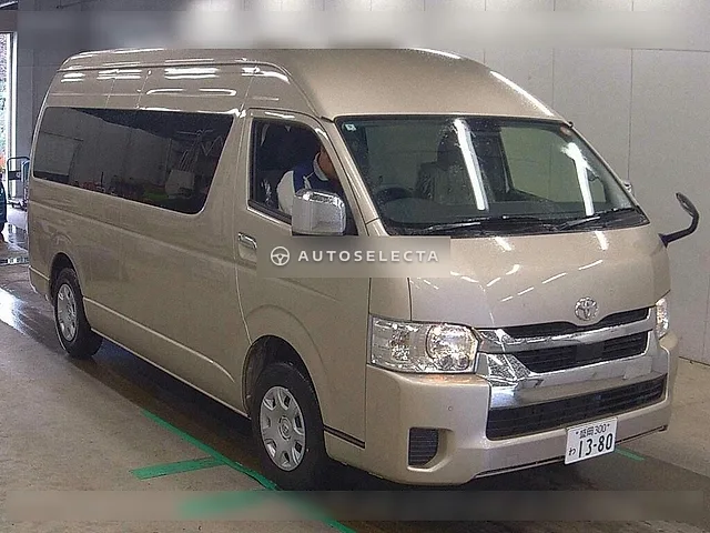 Toyota Hiace Wagon 2025, auction grade 6
