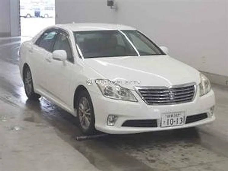 Toyota Crown 2011, photo 1 of 1