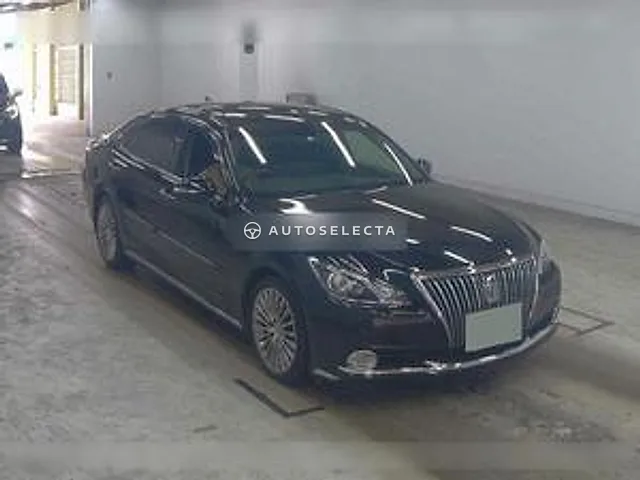 Toyota Crown Majesta 2013, auction grade 4