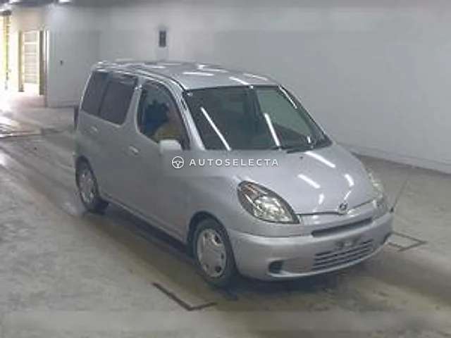 Toyota Funcargo 2001, auction grade R