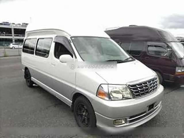 Toyota Grand Hiace 2003, auction grade 3.5
