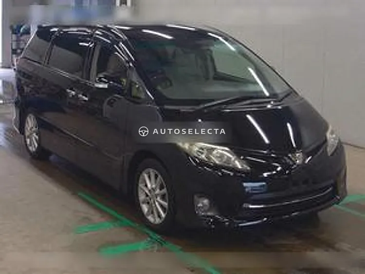 Toyota Estima 2012, photo 1 of 6