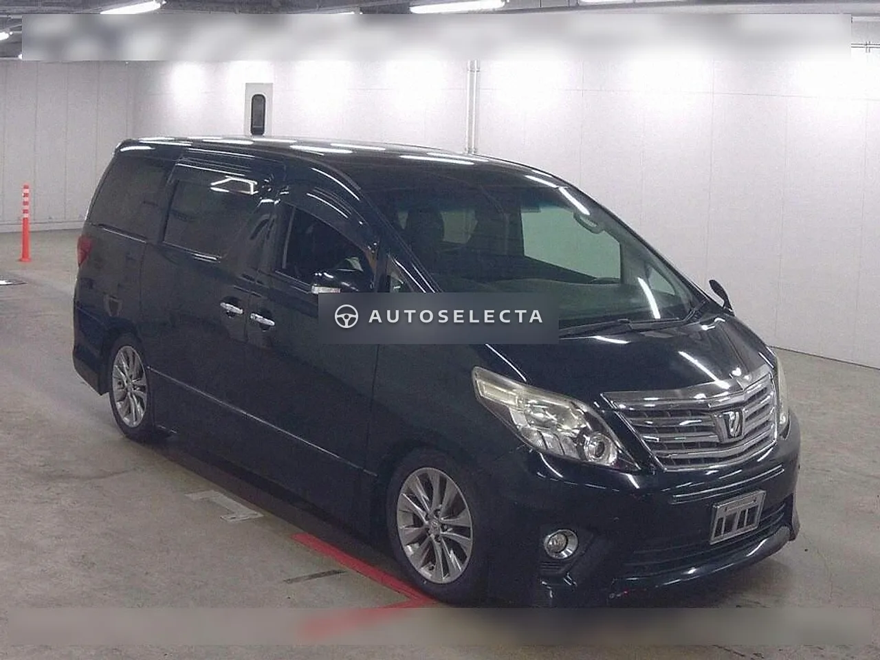 Toyota Alphard 2012, photo 1 of 1