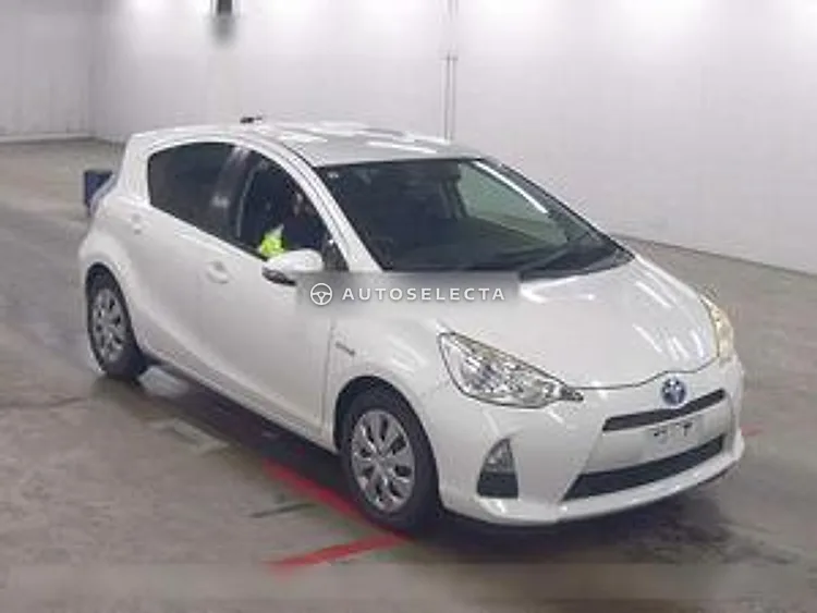 Toyota Aqua 2013, photo 1 of 1
