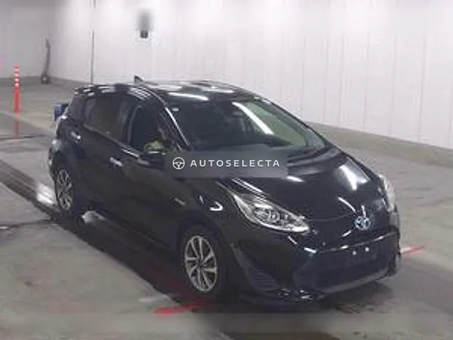 Toyota Aqua 2019, auction grade R