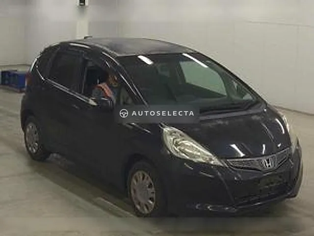Honda Fit 2011, auction grade 3